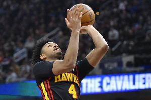 砸歪篮筐！巴夫金17投仅3中拿到10分6板9助 三分5中0